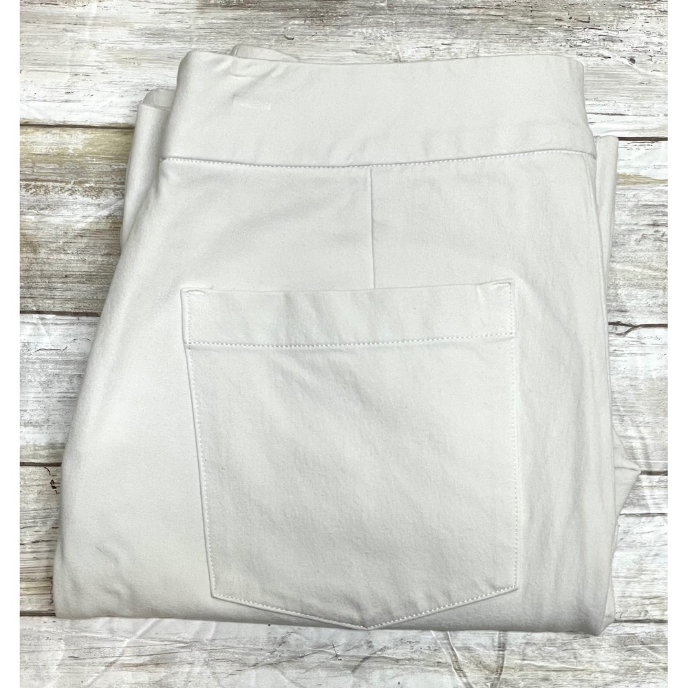 SPANX Women's‎ Stretch Ponte crop pull on Pants White size medium vacation beach